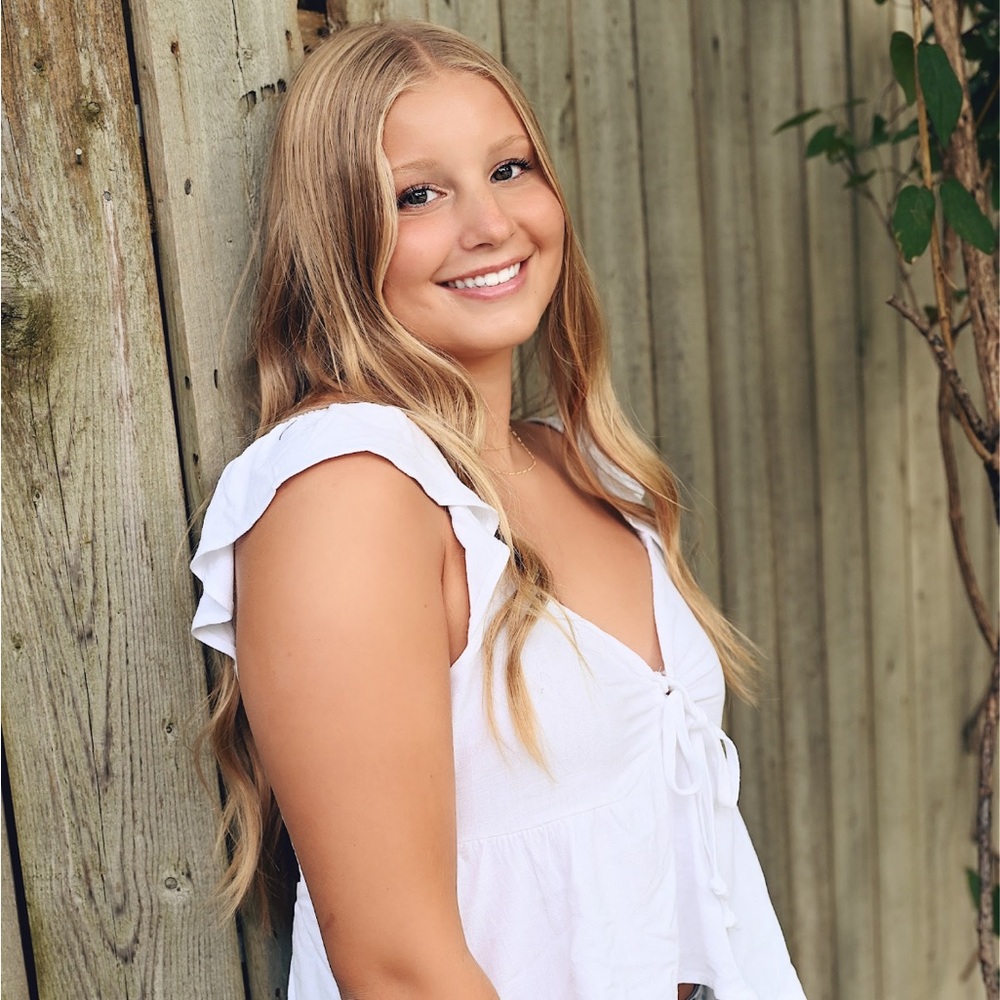 Meet your Posher, Ellie